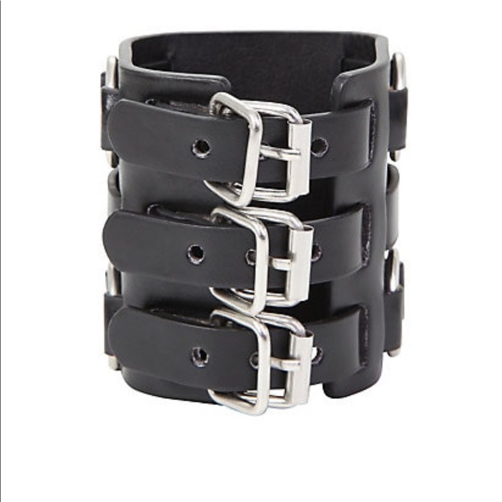Genuine leather 3 buckle bracelet